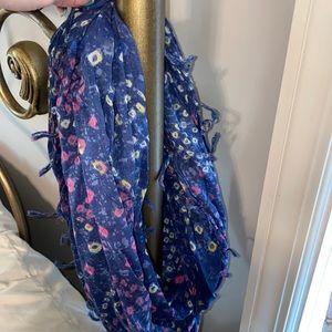 American Eagle infinity scarf